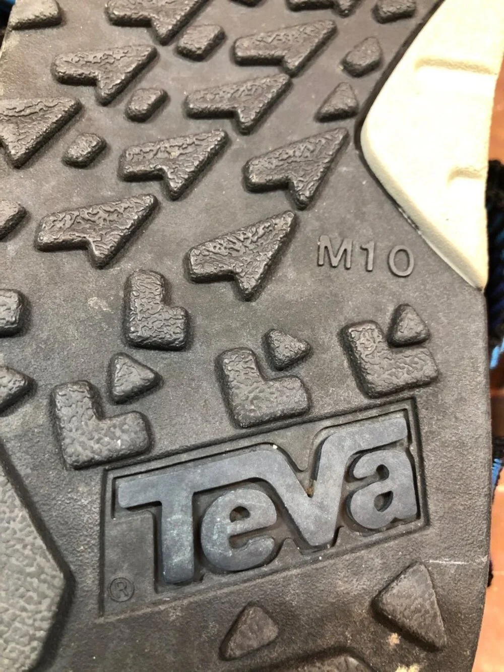 Teva Mens 10 Blue Stripe Sport Sandals Universal Hurricane